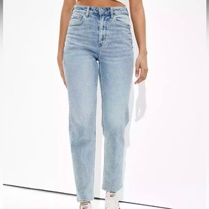 American Eagle Stretch Straight Mom Jean